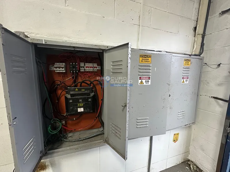 Galpão Industrial - Energia trifásico 99 KVA: 2ª foto da galeria de imagens do imóvel