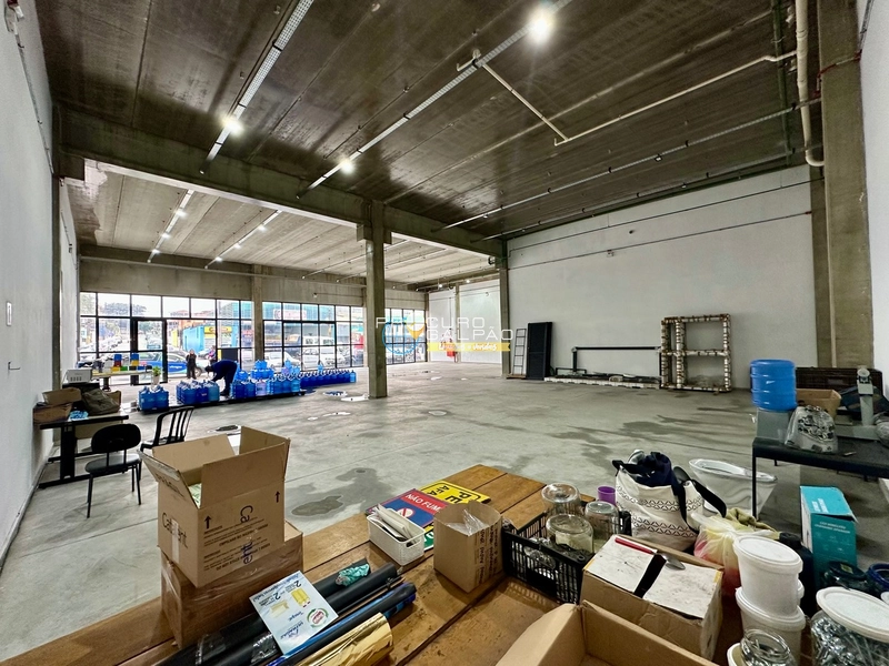OPORTUNIDADE - 140m² SALÃO RECEM CONSTRUIDO CENTRO RIBEIRÃO PIRES: 2ª foto da galeria de imagens do imóvel