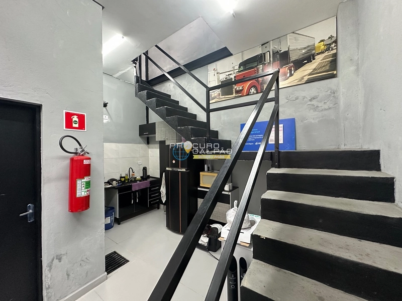 OPORTUNIDADE: Galpão com 155 m² na Vila Palmares – Pronto para Uso!: 1ª foto da galeria de imagens do imóvel