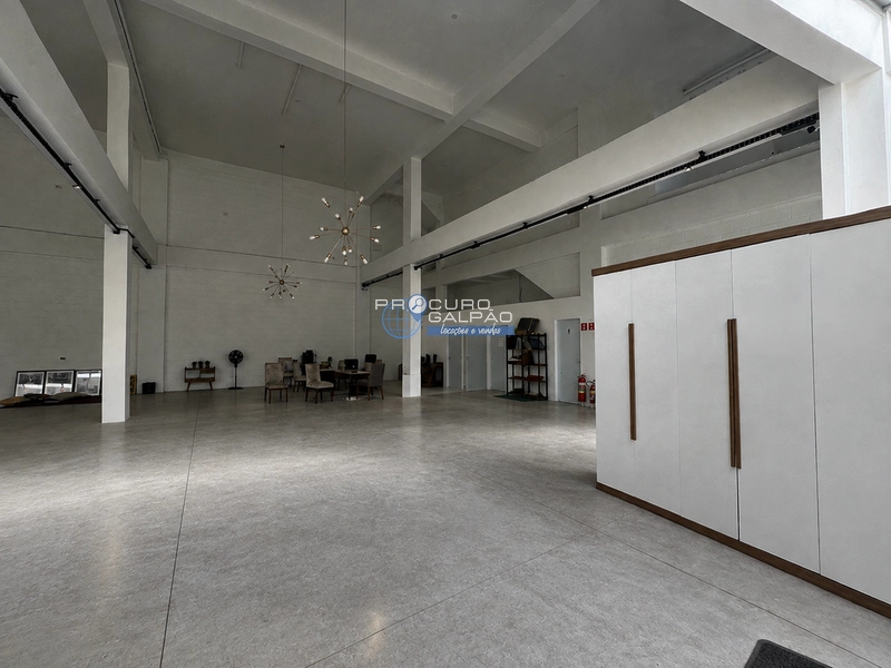 Galpão Comercial para Alugar | 350 m² | Utinga - Santo André: 6ª foto da galeria de imagens do imóvel