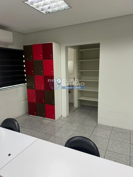 Galpão industrial para aluguel na Vila Nova York em São Paulo : 18ª foto da galeria de imagens do imóvel