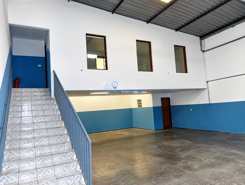 Galpão Industrial para Alugar | 350 m² | Jardim Ocara  – Santo André : 3ª foto da galeria de imagens do imóvel