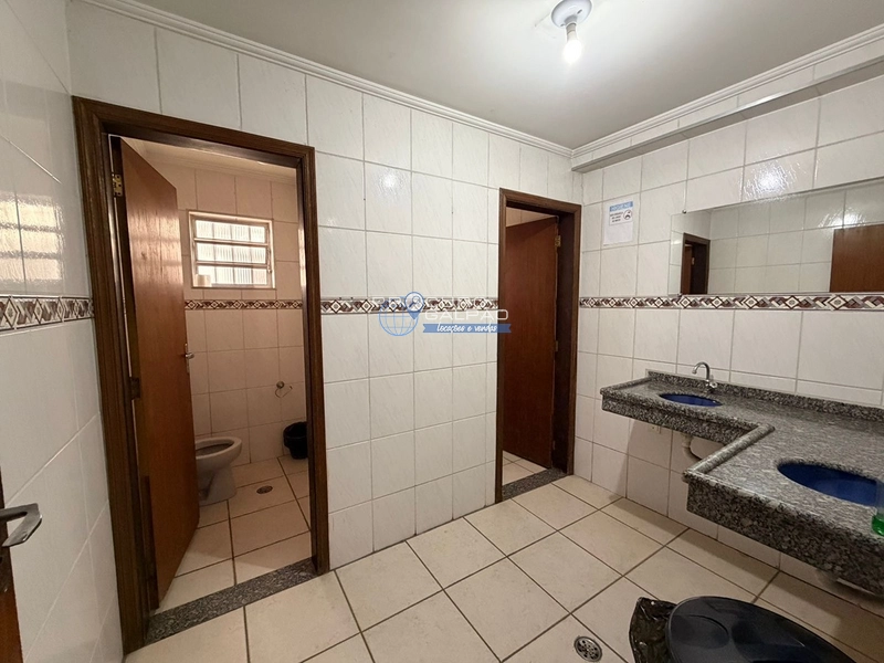 Salão Comercial com Excelente Visibilidade e Alto Fluxo: 13ª foto da galeria de imagens do imóvel