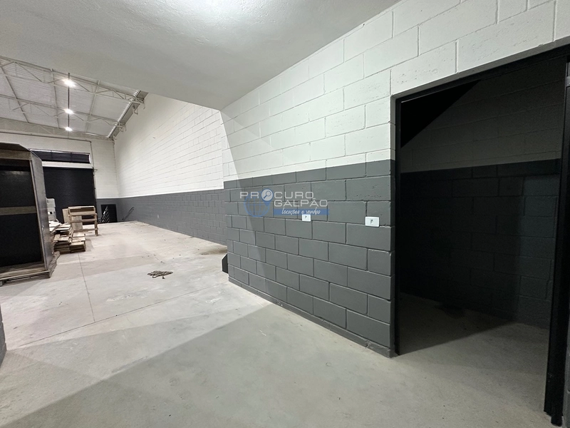 Galpão para Locação – 270 m² | Excelente Localização: 12ª foto da galeria de imagens do imóvel
