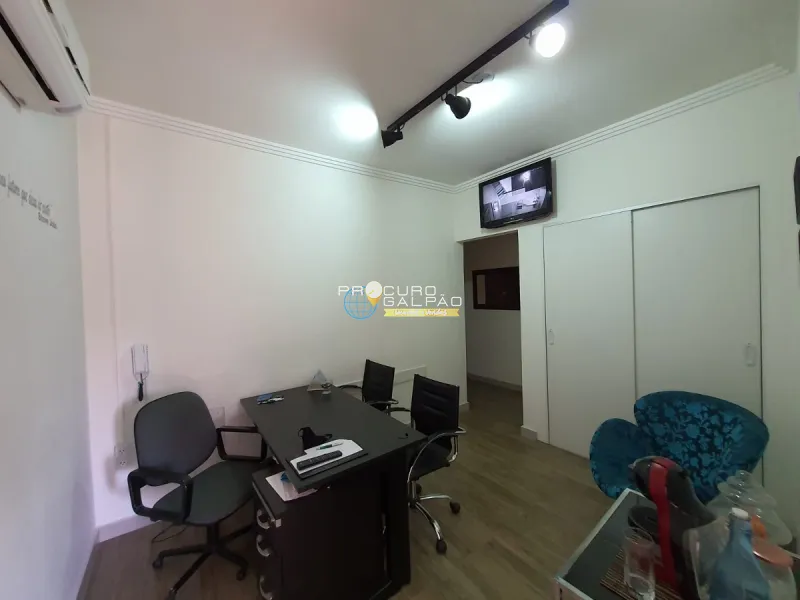 Sala em avenida movimentada: 5ª foto da galeria de imagens do imóvel