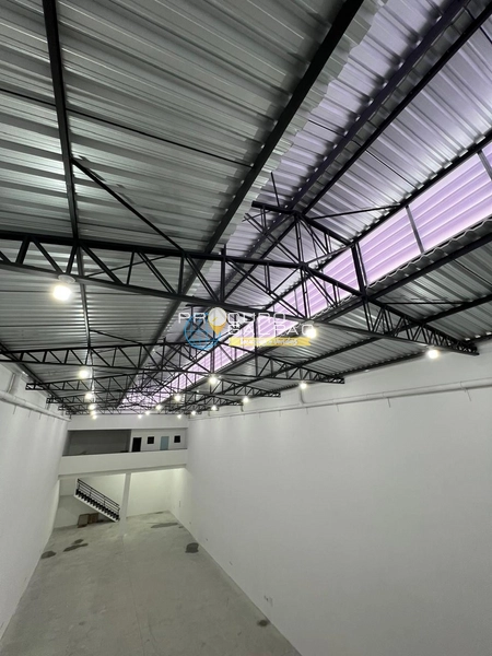 Centro Logístico Novíssimo 550m² Vila Nova York: 1ª foto da galeria de imagens do imóvel