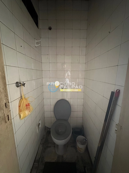 Sala Comercial em Avenida de Grande Fluxo – 30 m² com Banheiro Privati: 4ª foto da galeria de imagens do imóvel
