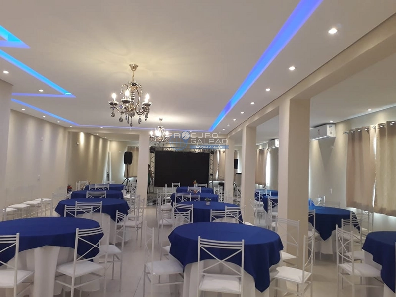 Salão de festas montado para alugar em Santo André : 1ª foto da galeria de imagens do imóvel