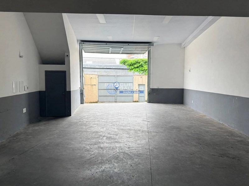 Galpão à Venda com 4 Kitnets | Jardim Bom Pastor - Santo André: 2ª foto da galeria de imagens do imóvel