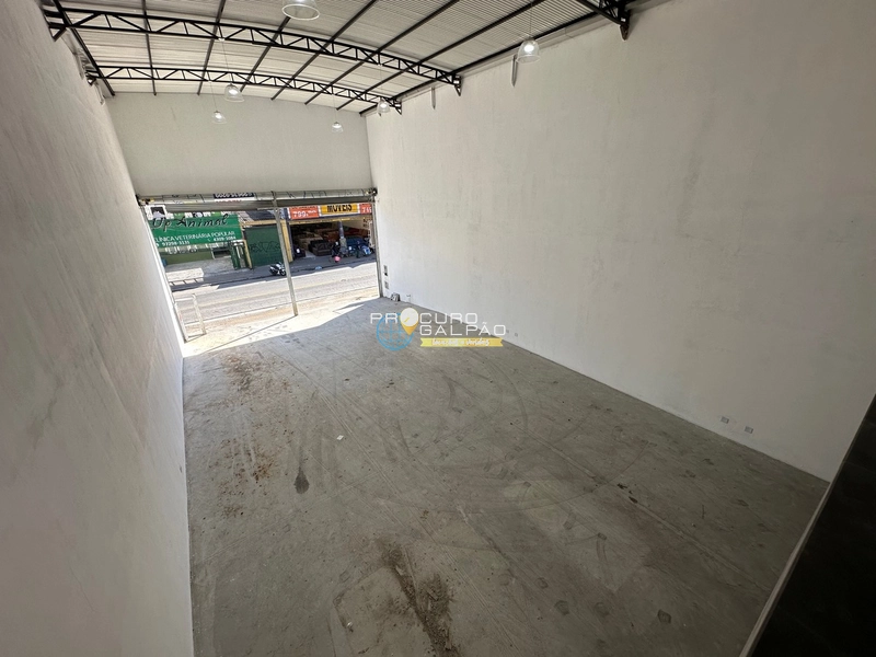 Avenida de grande movimento: 5ª foto da galeria de imagens do imóvel