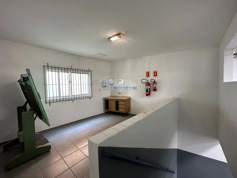 Galpão para Alugar | 250 m² | Parque Marajoara - Santo André: 3ª foto da galeria de imagens do imóvel