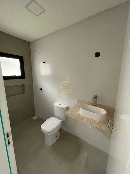 Casa nova à venda em Xangri-Lá — a uma quadra do mar: 7ª foto da galeria de imagens do imóvel