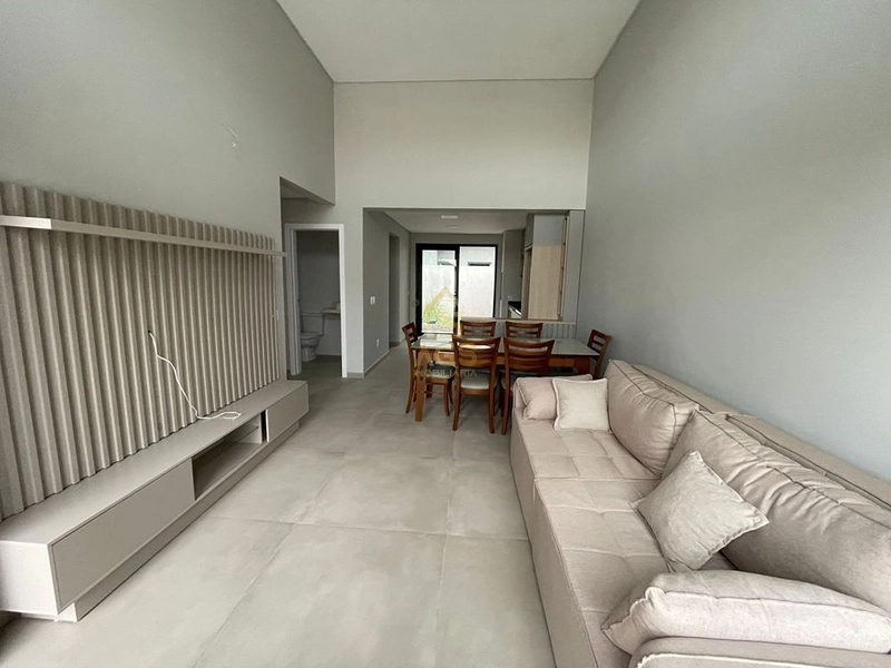 Casa nova à venda em Xangri-Lá — a uma quadra do mar: 2ª foto da galeria de imagens do imóvel