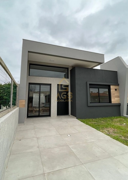 Casa nova à venda em Xangri-Lá — a uma quadra do mar: 1ª foto da galeria de imagens do imóvel