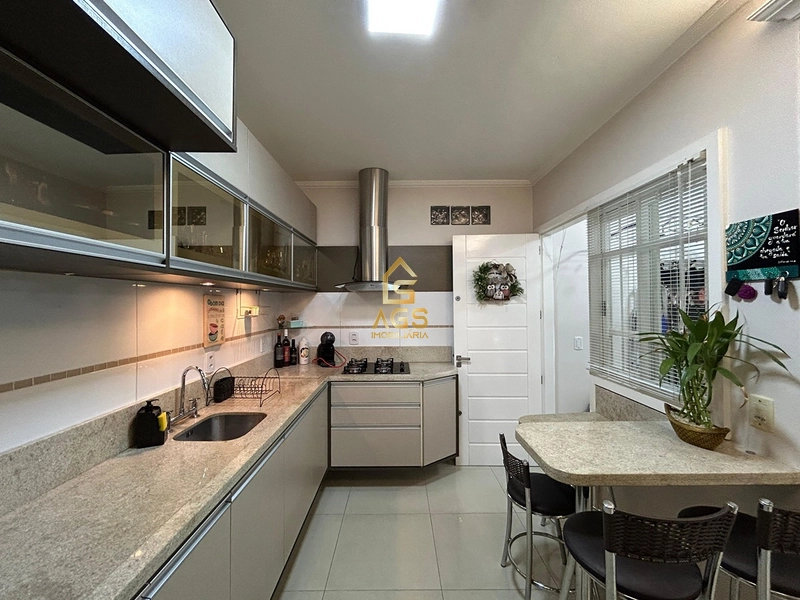 Sobrado 3 dormitórios semimobiliado no bairro Montanha : 34ª foto da galeria de imagens do imóvel