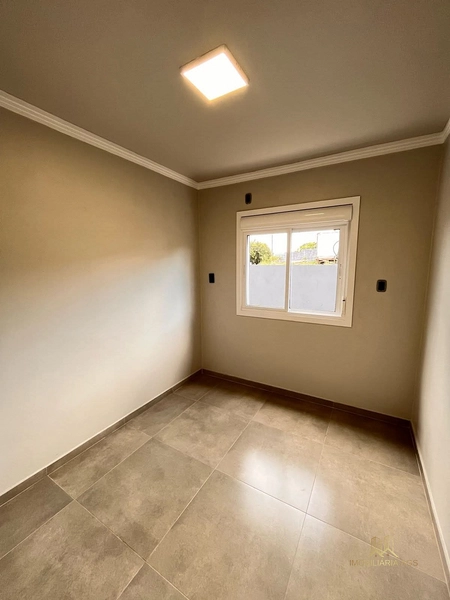 Casa 3 dormitórios com pátio amplo: 8ª foto da galeria de imagens do imóvel