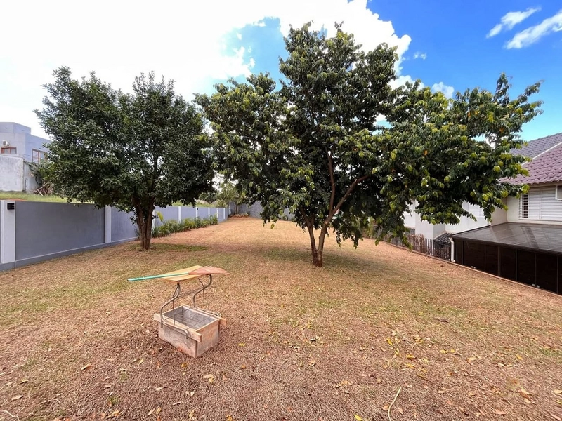 Casa 3 dormitórios com pátio amplo: 17ª foto da galeria de imagens do imóvel