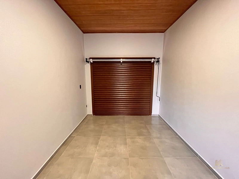 Casa 3 dormitórios com pátio amplo: 10ª foto da galeria de imagens do imóvel