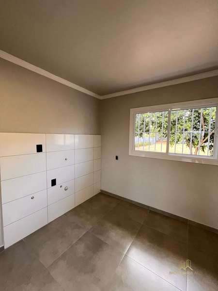 Casa 3 dormitórios com pátio amplo: 13ª foto da galeria de imagens do imóvel