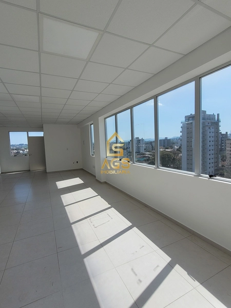SALA COMERCIAL NO CENTRO DE LAJEADO: 2ª foto da galeria de imagens do imóvel