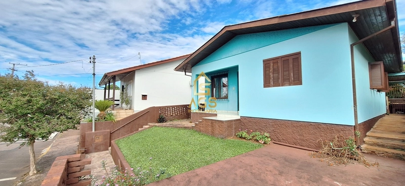 Casa 3 dormitórios à venda no Alto da Bronze : 1ª foto da galeria de imagens do imóvel