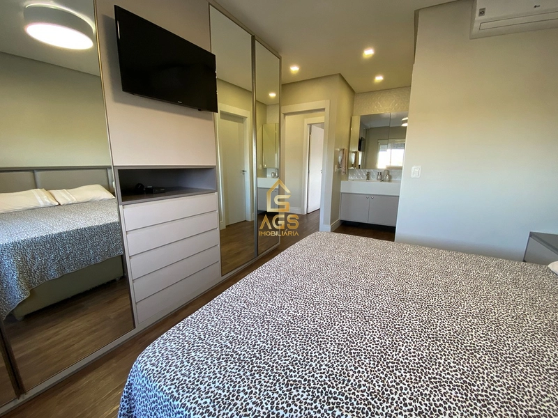 COBERTURA PLANA | MOBILIADA E DECORADA | PRONTA PARA MORAR : 2ª foto da galeria de imagens do imóvel