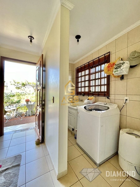 CASA 4 DORMITÓRIOS À VENDA EM LAJEADO: 10ª foto da galeria de imagens do imóvel