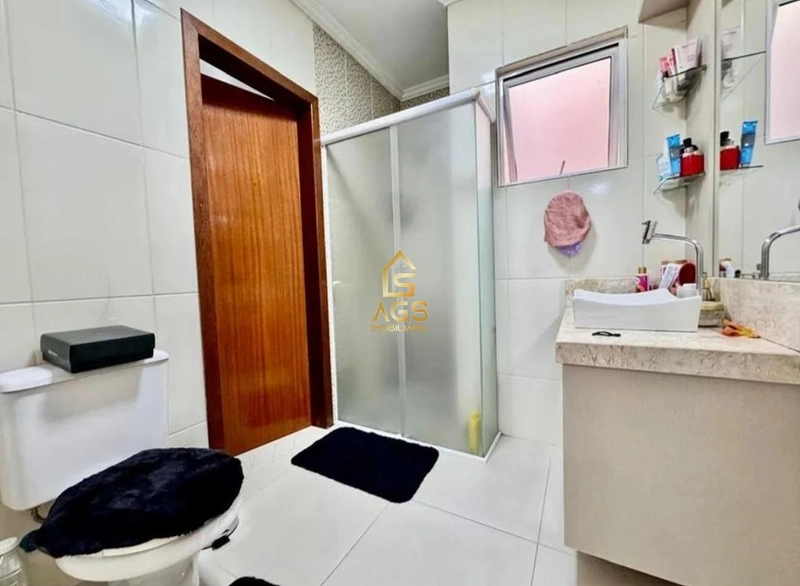 SOBRADO 3 DORMITÓRIOS COM PISCINA NO BAIRRO CAMPESTRE: 12ª foto da galeria de imagens do imóvel