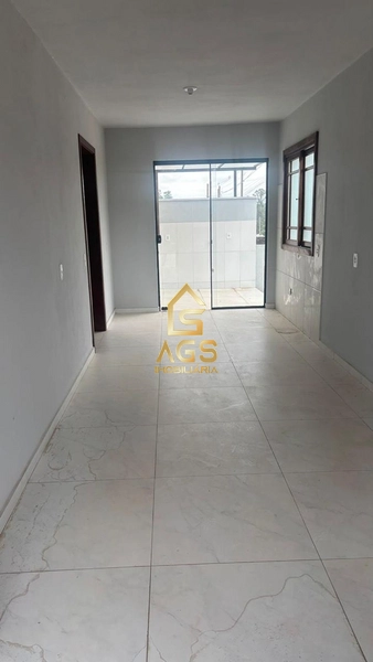 Casa geminada 2 dormitórios no bairro Floresta: 3ª foto da galeria de imagens do imóvel