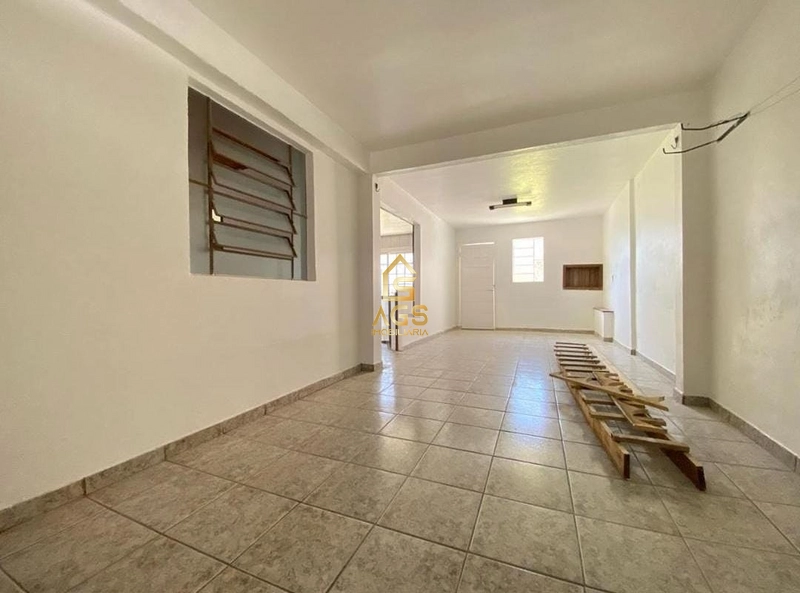 Casa 4 dormitórios no bairro Universitário : 8ª foto da galeria de imagens do imóvel