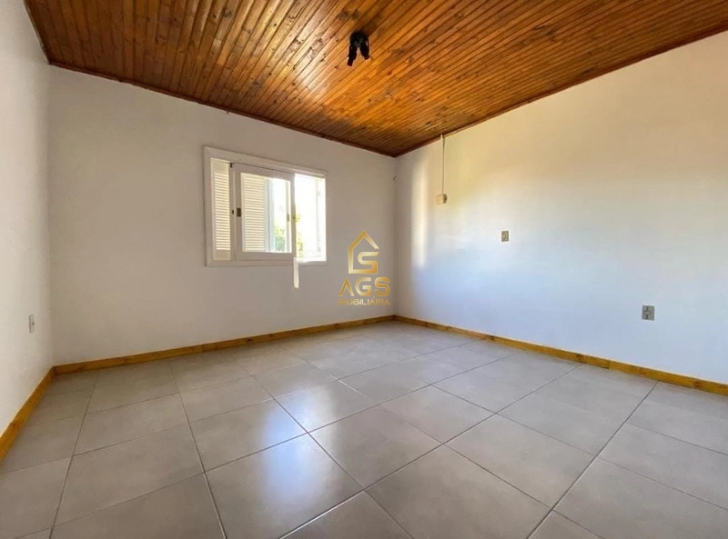 Casa 4 dormitórios no bairro Universitário : 10ª foto da galeria de imagens do imóvel