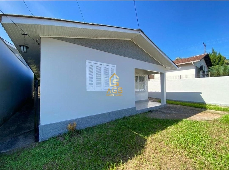 Casa 4 dormitórios no bairro Universitário : 3ª foto da galeria de imagens do imóvel