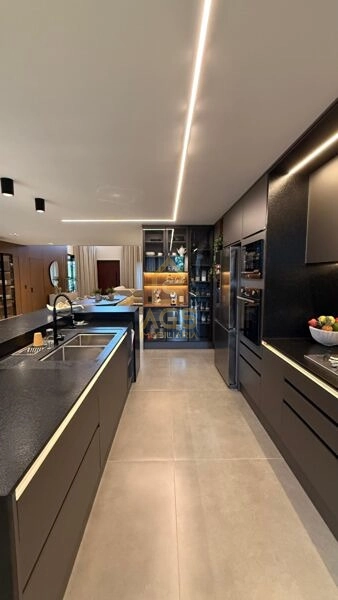 Casa alto padrão 4 dormitórios: 7ª foto da galeria de imagens do imóvel