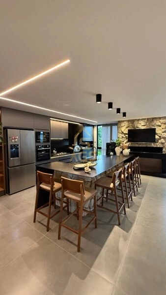 Casa alto padrão 4 dormitórios: 5ª foto da galeria de imagens do imóvel