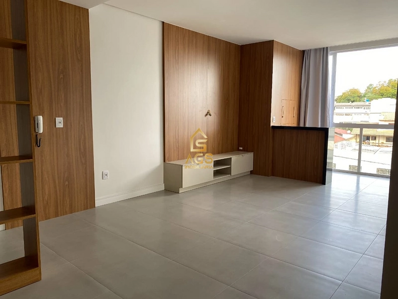 APARTAMENTO 2 DORMITÓRIOS (1 SUÍTE) MOBILIADO: 1ª foto da galeria de imagens do imóvel