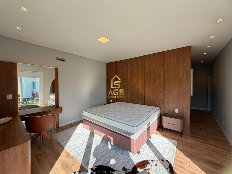 CASA ALTO PADRÃO DE 3 SUÍTES EM CONDOMINIO FECHADO: 28ª foto da galeria de imagens do imóvel