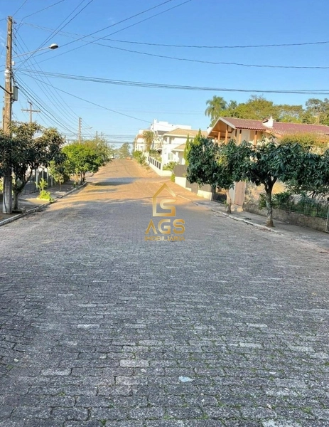 Casa 3 dormitórios no bairro Universitário : 6ª foto da galeria de imagens do imóvel