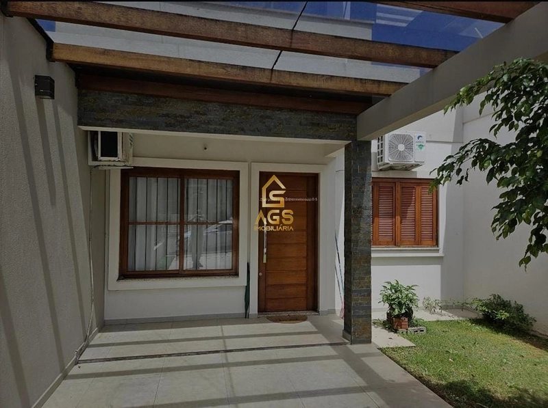 Casa com piscina: 4ª foto da galeria de imagens do imóvel