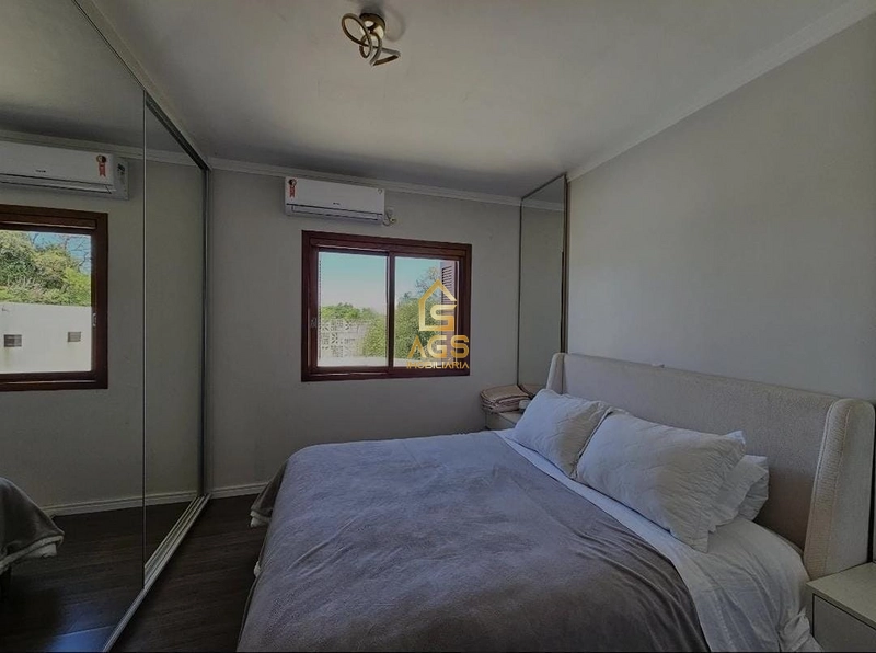 Casa com piscina: 11ª foto da galeria de imagens do imóvel