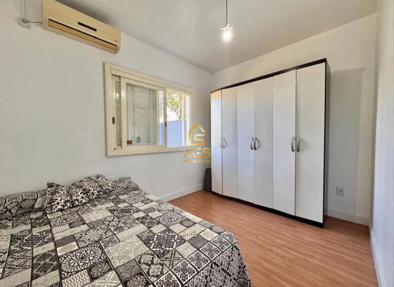 Casa semimobiliada com 3 dormitórios, amplo terreno e excelente localização no Bairro São Cristóvão: 8ª foto da galeria de imagens do imóvel