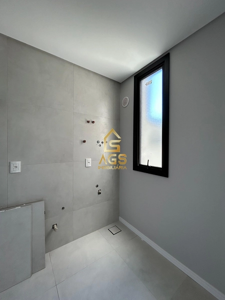 Sobrado de 3 dormitórios e duas vagas de garagem: 16ª foto da galeria de imagens do imóvel