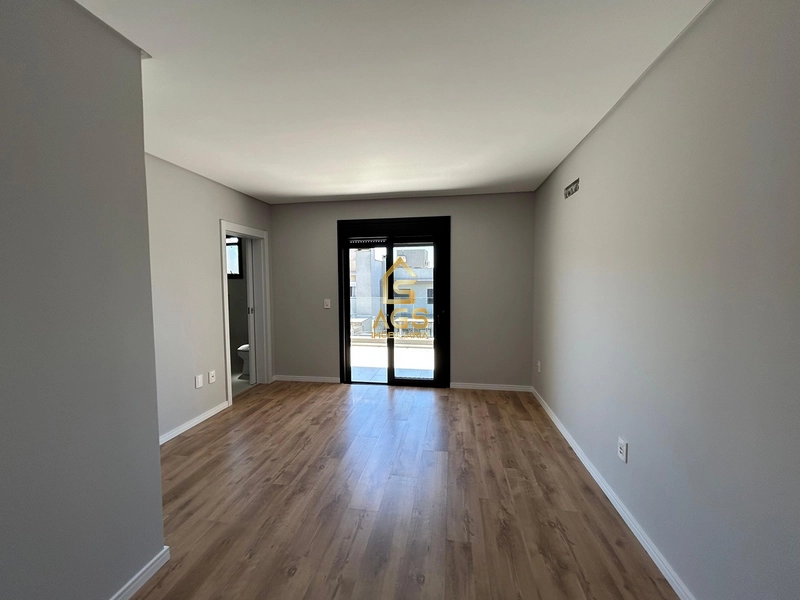 Sobrado de 3 dormitórios e duas vagas de garagem: 14ª foto da galeria de imagens do imóvel