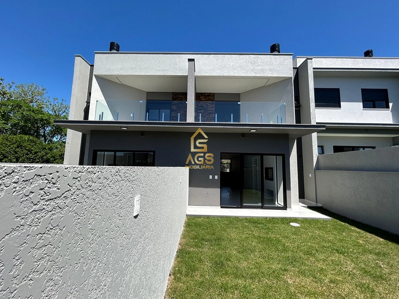 Sobrado de 3 dormitórios e duas vagas de garagem: 4ª foto da galeria de imagens do imóvel