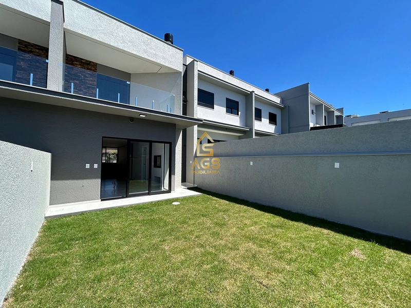 Sobrado de 3 dormitórios e duas vagas de garagem: 5ª foto da galeria de imagens do imóvel