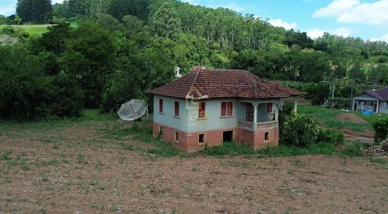 Chácara no centro da cidade de Travesseiro : 2ª foto da galeria de imagens do imóvel