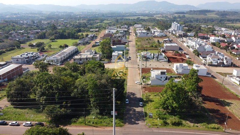 TERRENO Á VENDA NO BAIRRO UNIVERSITÁRIO: 3ª foto da galeria de imagens do imóvel