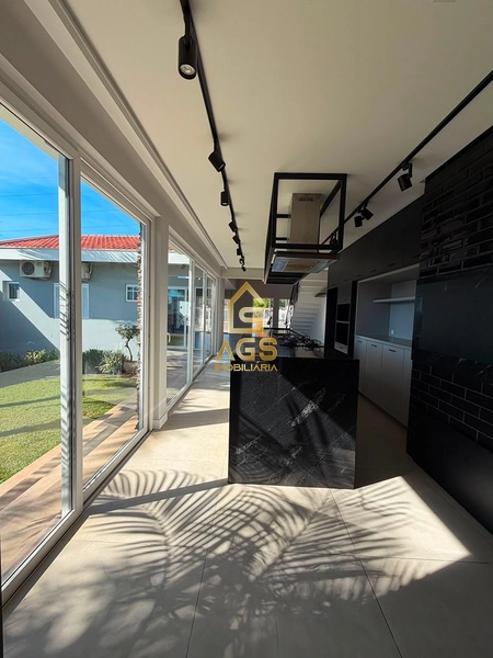 Casa com Piscina e Espaço Gourmet à Venda no Bairro Universitário – Lajeado/RS: 8ª foto da galeria de imagens do imóvel