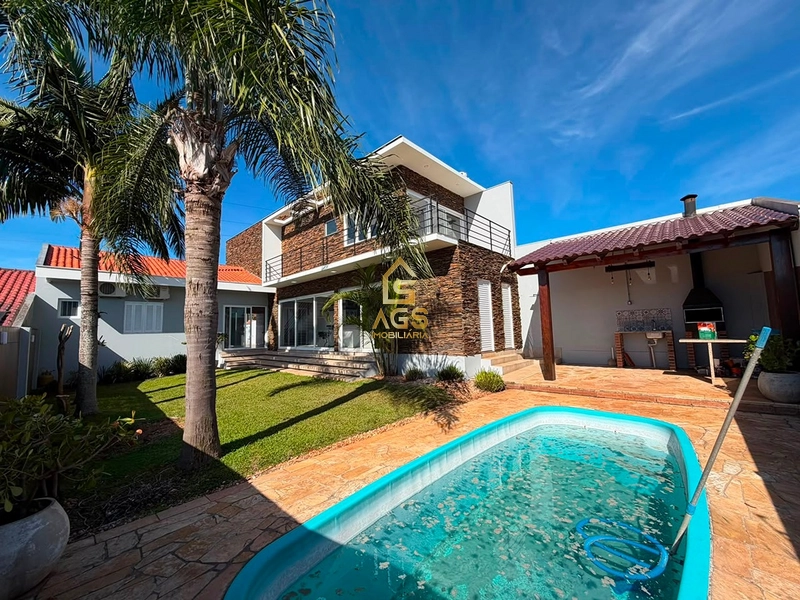 Casa com Piscina e Espaço Gourmet à Venda no Bairro Universitário – Lajeado/RS: 2ª foto da galeria de imagens do imóvel