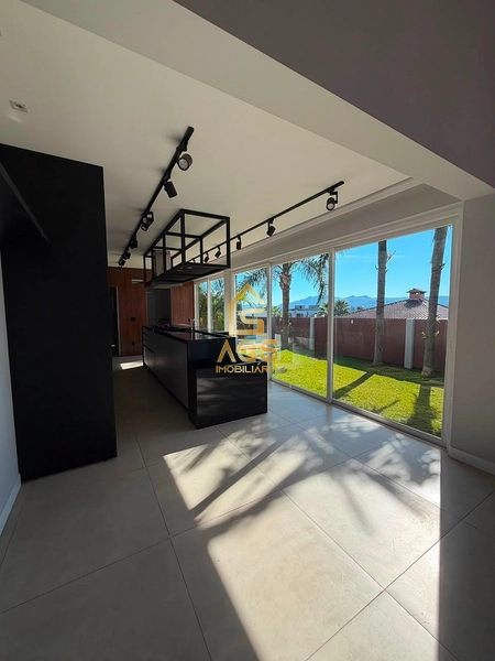 Casa com Piscina e Espaço Gourmet à Venda no Bairro Universitário – Lajeado/RS: 9ª foto da galeria de imagens do imóvel