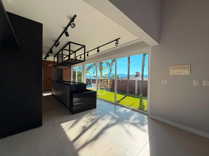 Casa com Piscina e Espaço Gourmet à Venda no Bairro Universitário – Lajeado/RS: 11ª foto da galeria de imagens do imóvel